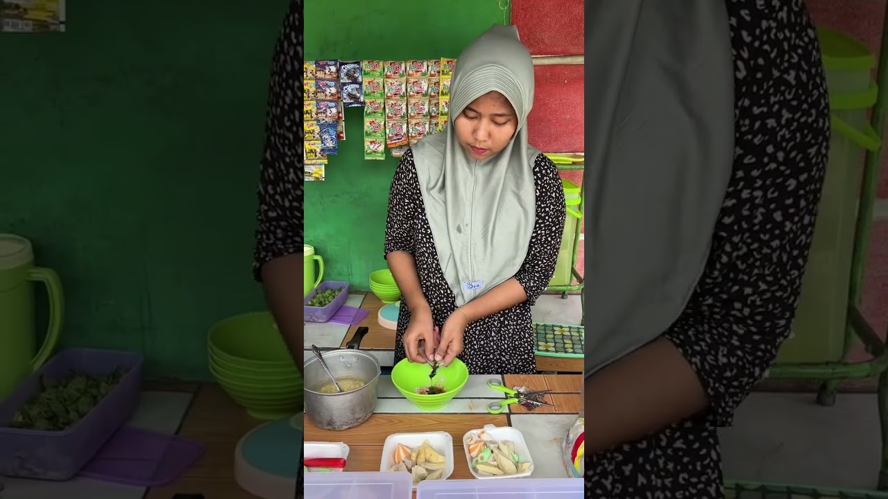 Bidan desa yang sering pesan bakso ngajak temen