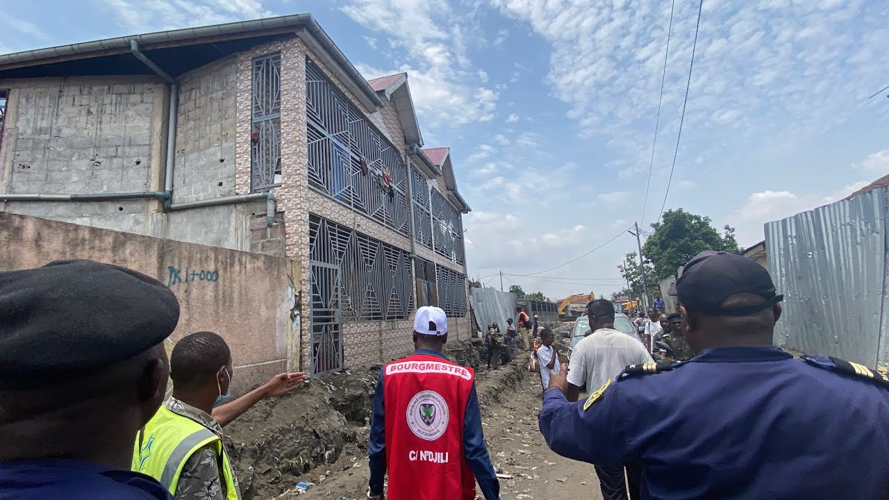 DÉMOLITION IMMINENTE À NDJILI QUARTIER 5 : LES CONSTRUCTIONS ANARCHIQUES QUI BLOQUENT LES TRAVAUX