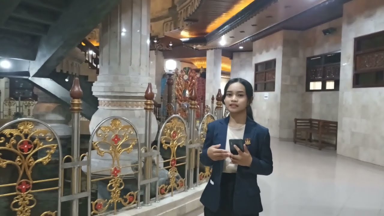 INTRODUCING A TOURISM OBJECT AND BALINESE FOOD BY FOOD AND BEVERAGE DIVISION