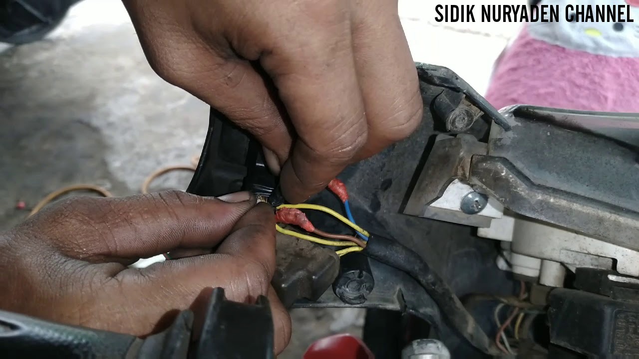 Cara Memperbaiki Dan Cek Lampu Depan,Belakang,Dan Lampu Senja Honda Beat Karbu Yang Mati.