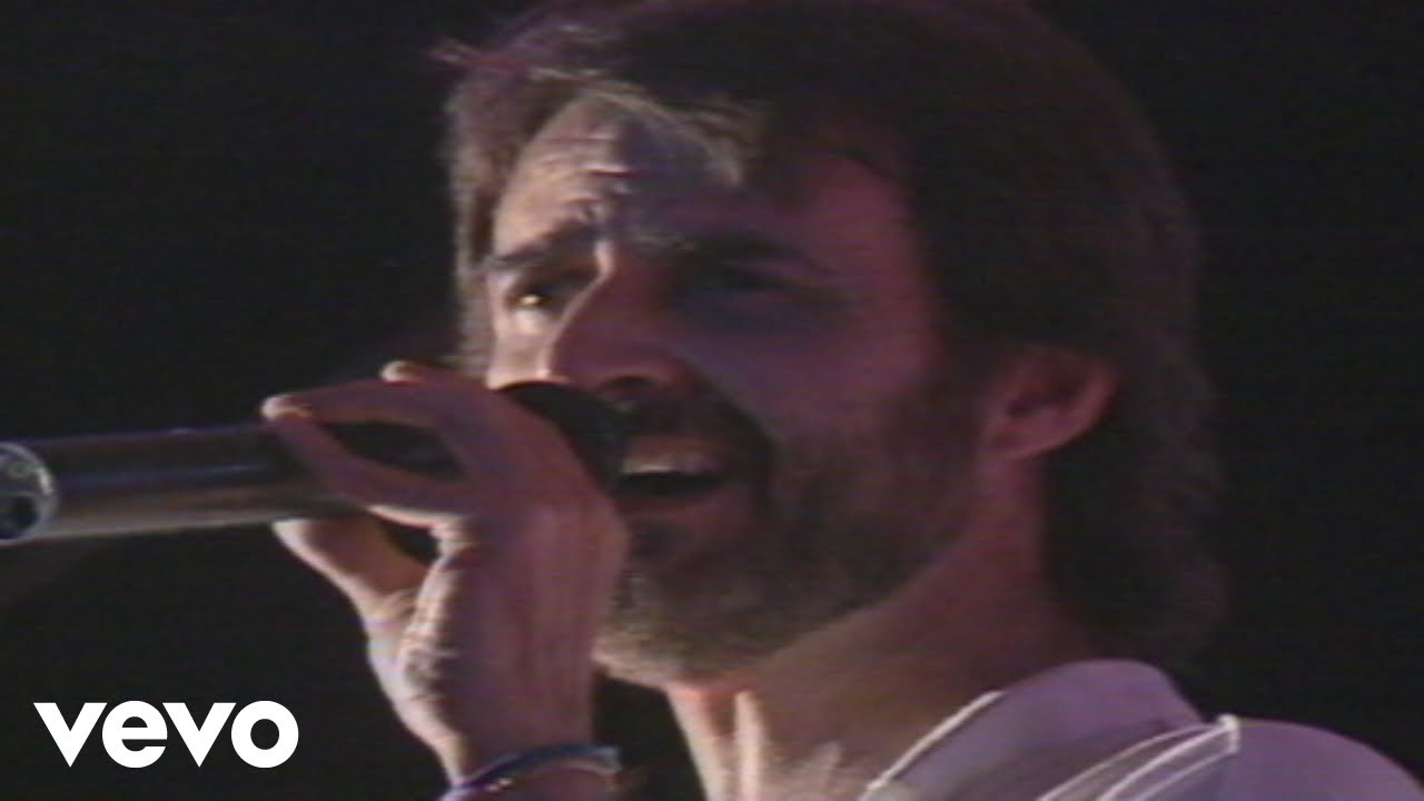Luis Eduardo Aute - Una De Dos (Video Directo)