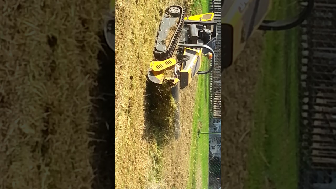 Robocut. Ferngedteuerte Profi Wiesen- und Forstmulcher.
