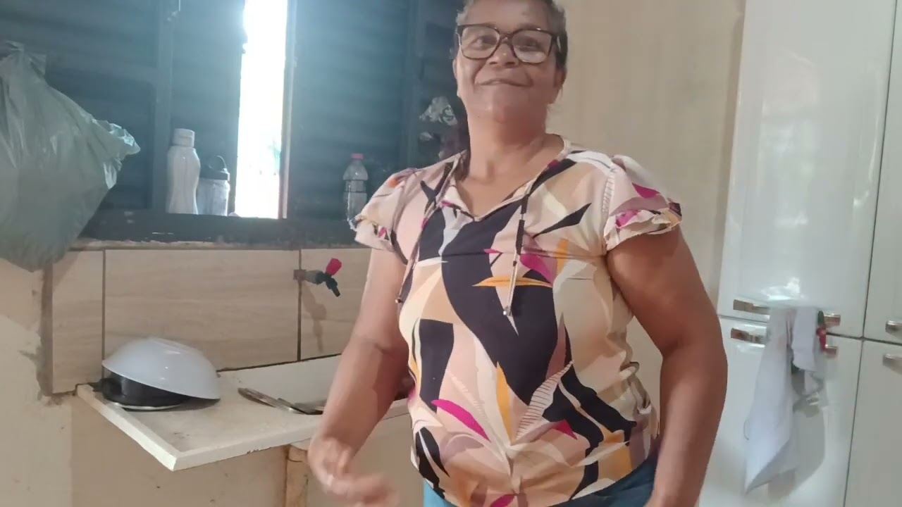 Lavando pratos e Organizando o armário fiquem comigo #YouTube #vídeo longo #Lavando pratos 