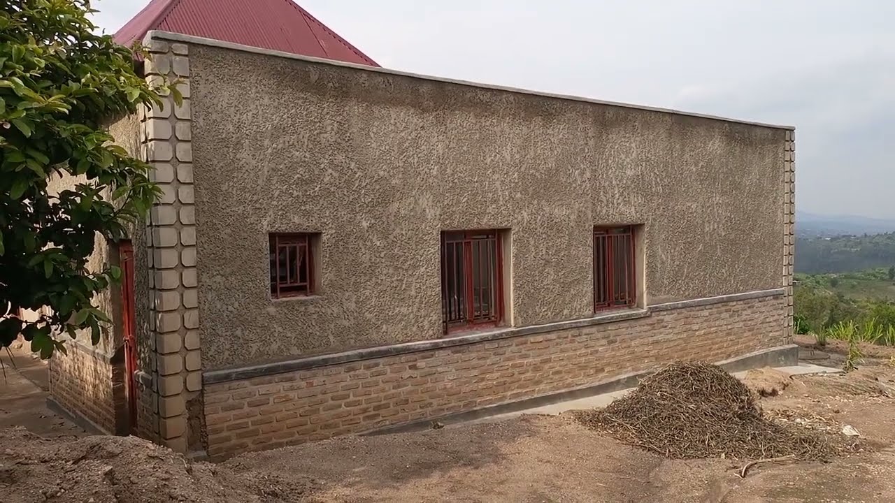 Intara y'amagepho Ruhango/ Byimana inzu iri mukibanza kinini igurishwa +250788508415