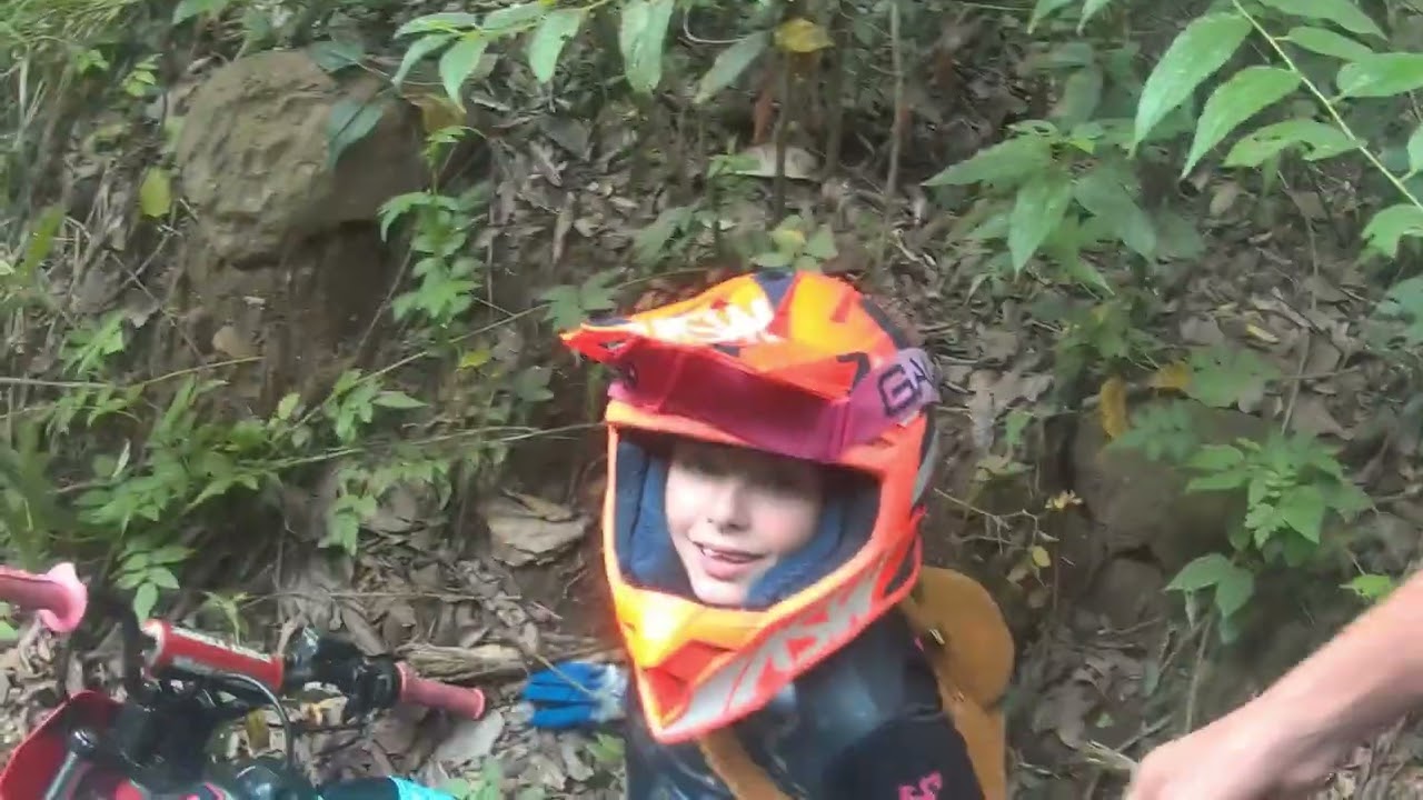 Trilha bugres  do barro Com a minha pequena 