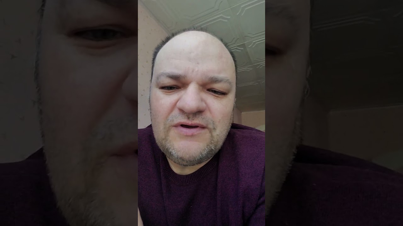 Samsung  s10 e.селфи камера на 10 мегапикселей.