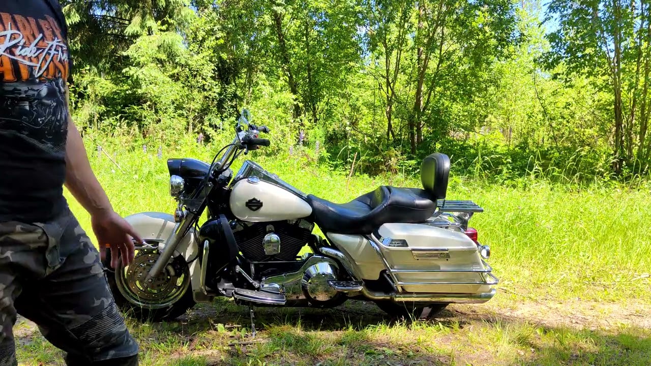 Обзор на Harley Davidson Road King Police 2003 года