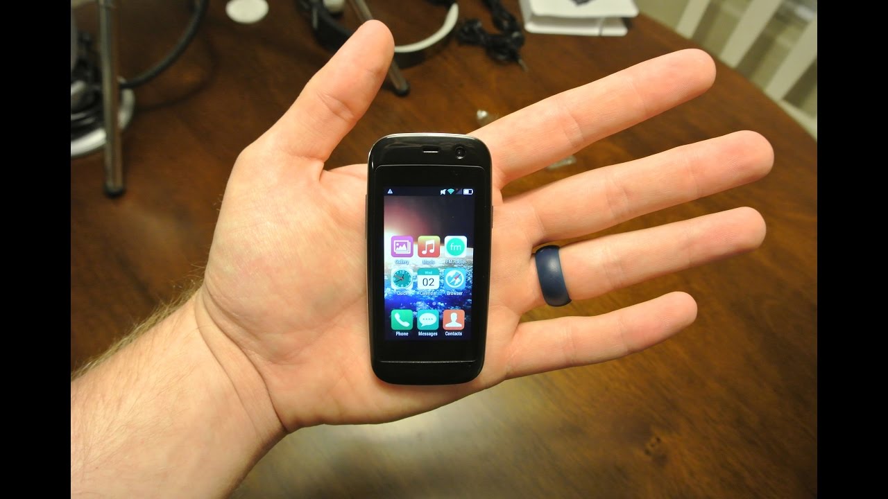 Worlds Smallest Smartphone! - Posh Micro X