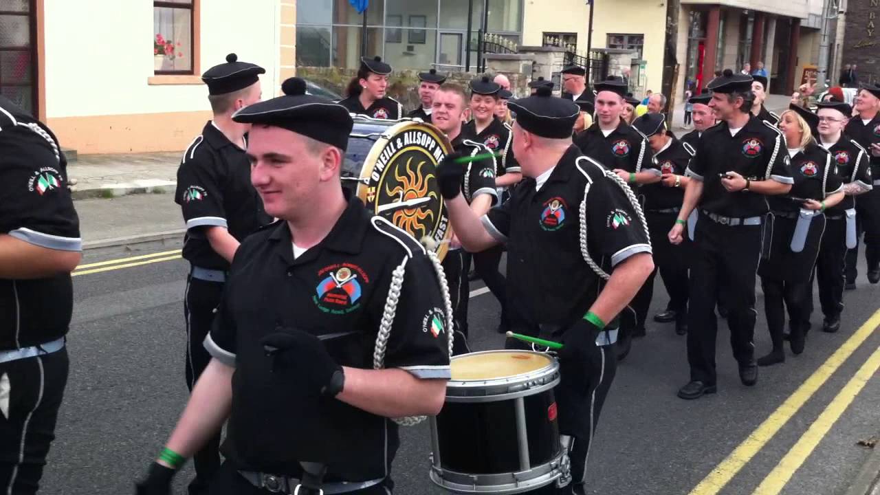 O'Neill & Allsopp MFB enjoying themselves Bundoran 2013