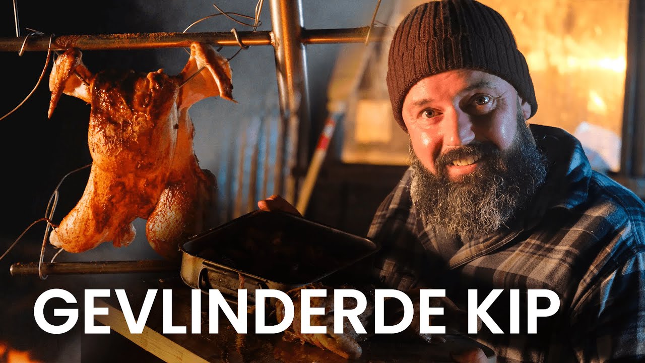 Gevlinderde kip boven open vuur | Ramon Brugman by MOA