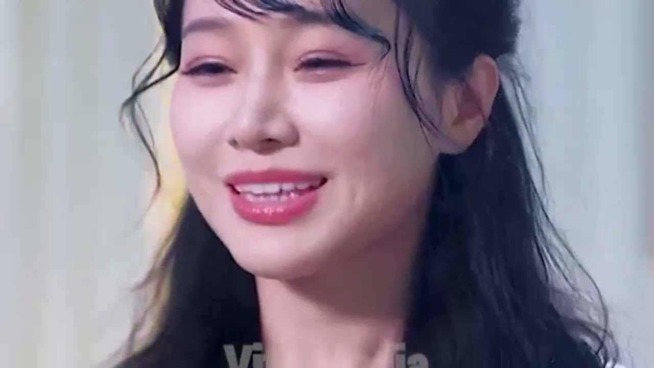 Nghệ Thuật Quyến Rũ | Chàng trai mặc k-ệ tình yêu của vợ mà vui vẻ bên cạnh người phụ nữ khác