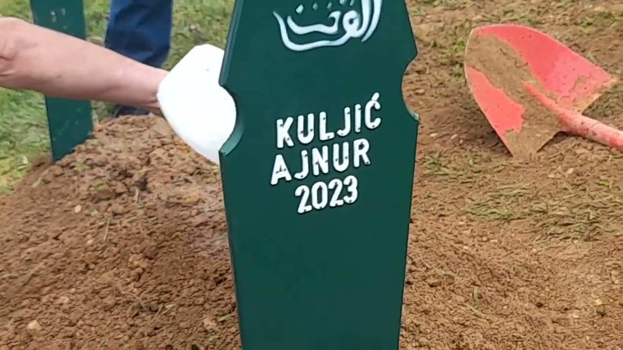 Dzenaza namaz Malome ajnuru kuljicu u lukavici Gornjoj