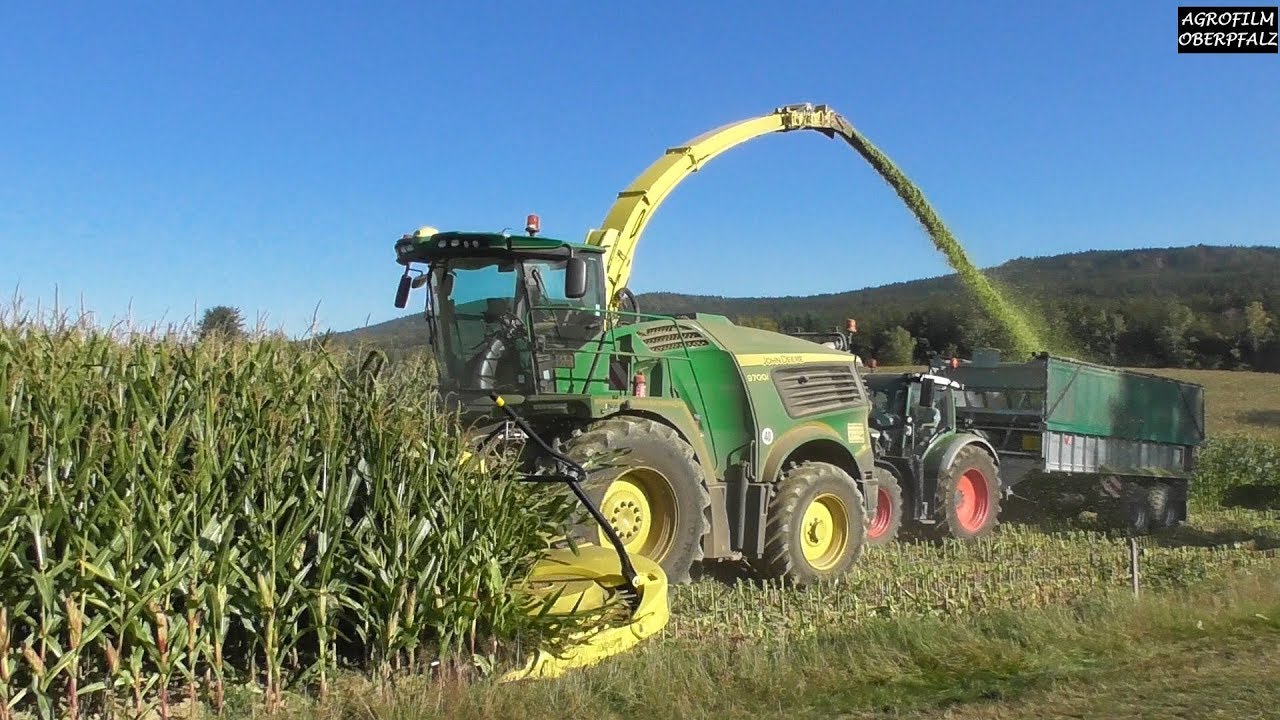 Hirsch röhrt im Mais - John Deere 9700 i beim Maishäckseln - LU Henfling