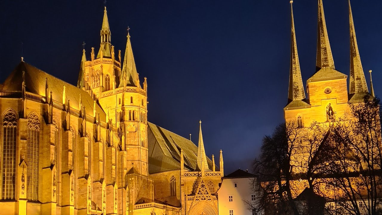 Gloriosa im Dom St. Marien zu Erfurt läutet am Vorabend des St. Martin am 10.11.2021 gegen 17:50 Uhr