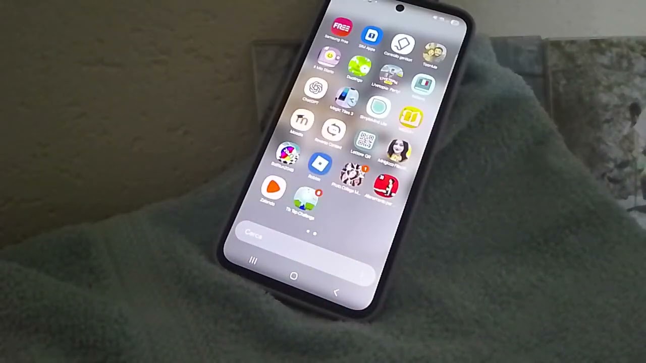 Ti faccio un po' vedere il mio telefono