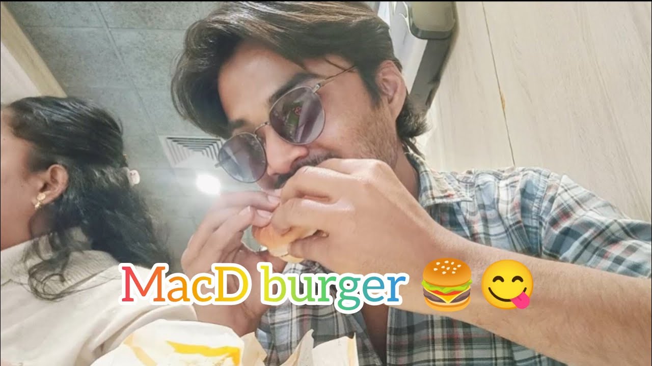 AAJ BAHUT DINO BAAD BURGER KHAYA😋 | #vlogging #vlog #youtube 