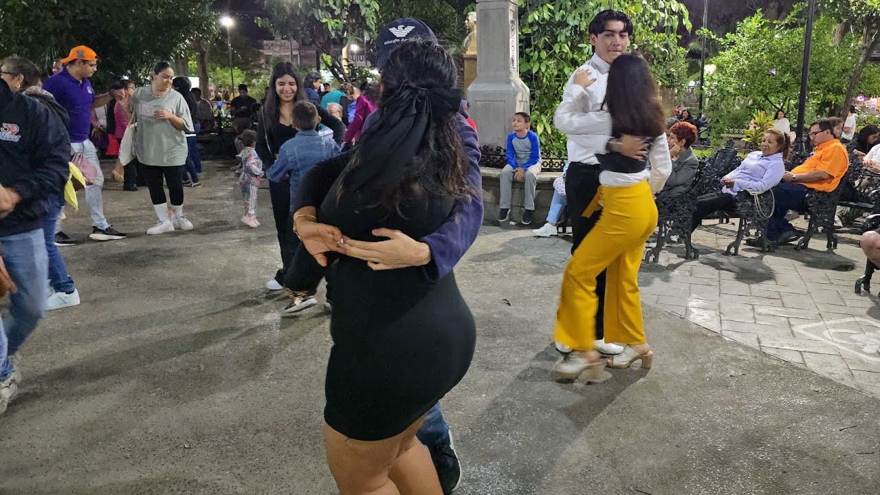 MARIMBA REYNA TUXTLECA CANCIONES TROPICALES PARQUE DE LA MARIMBA TUXTLA GUTIÉRREZ CHIAPAS MEX MUSICA