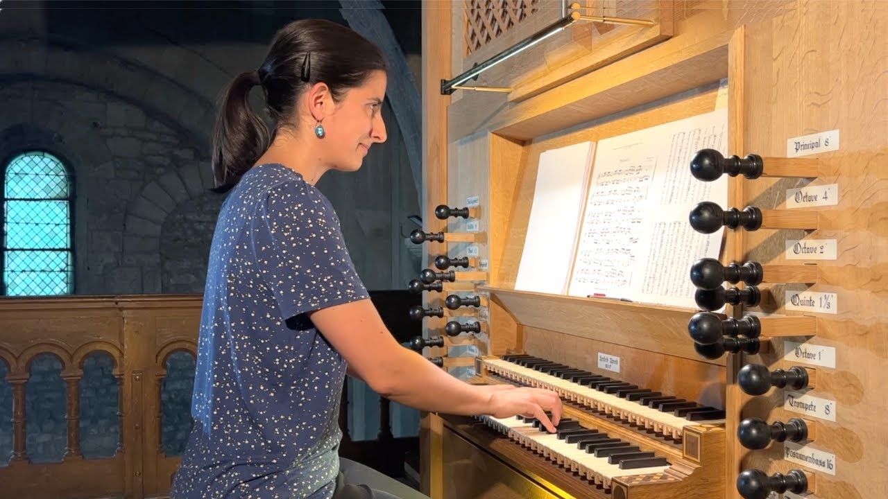 J.S. BACH - Polonaise in g minor, BWV Anh. 125 (Anne-Isabelle de Parcevaux, organ)
