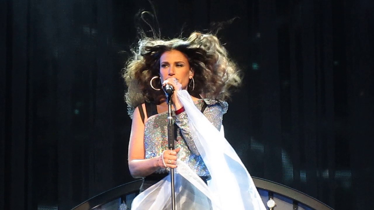 Idina Menzel- Wind Beneath My Wings and Defying Gravity- Nassau Colisuem
