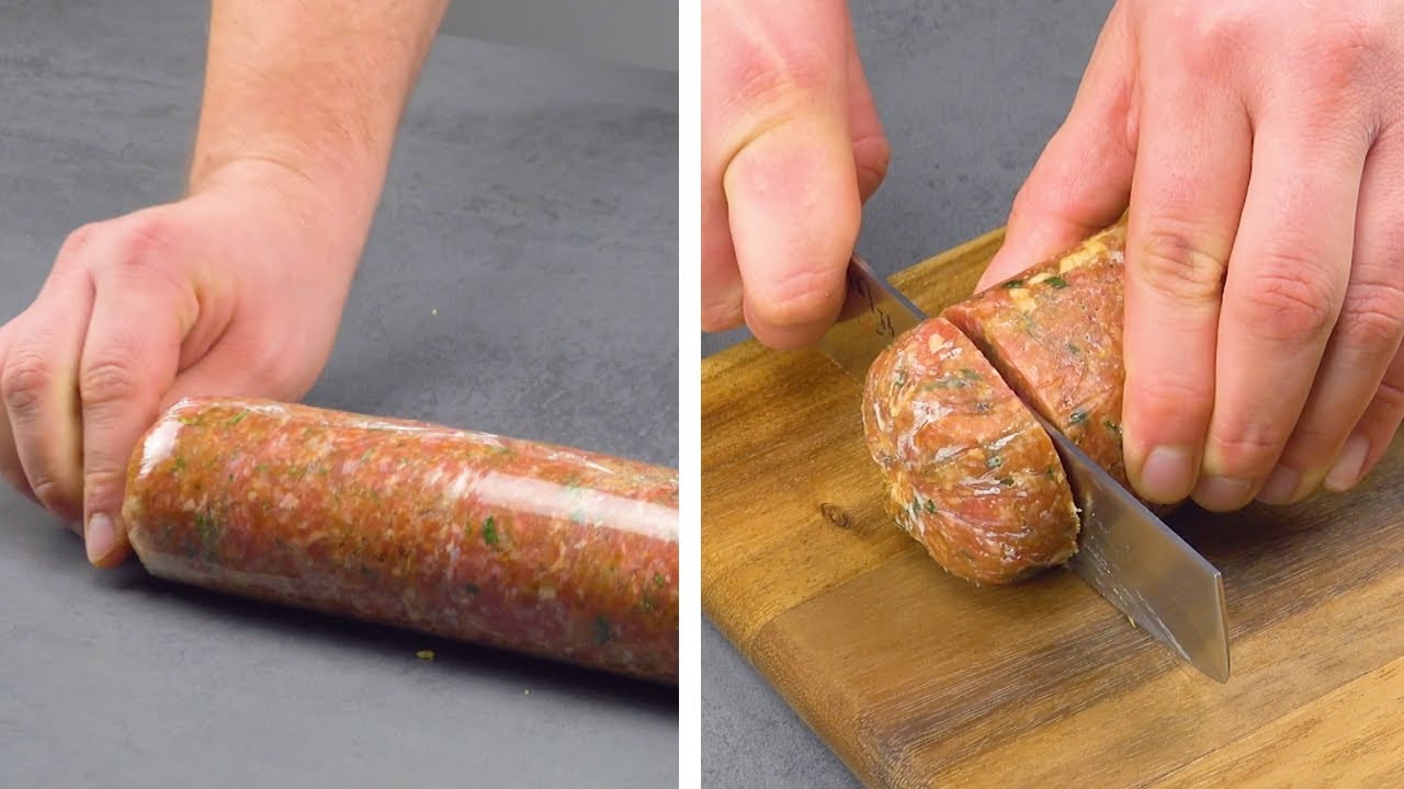 Metti il rotolo di carne macinata in congelatore. Così si trasforma in appetitosi mini cheeseburger!