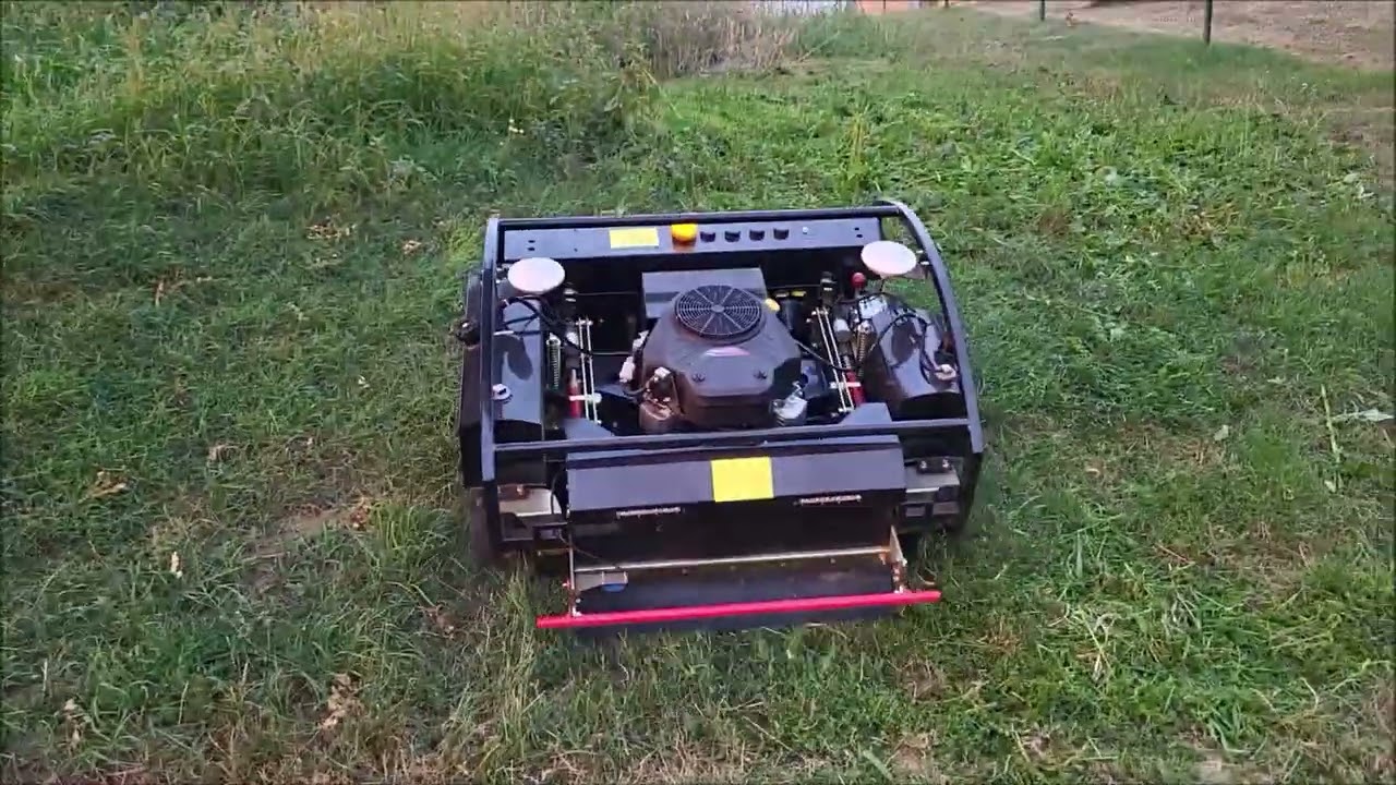 Pásová SEKAČKA s RC ovládáním a GPS navigaci SKK 100  2, mulčováni extrémních svahů i s náletem