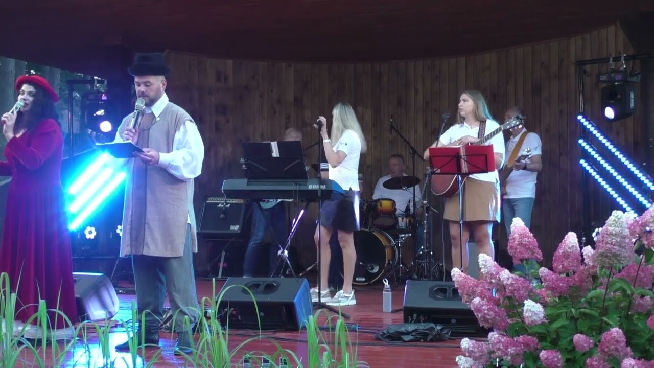 Dainelę,, Guodėjai''atlieka Užlieknės ,,Vakars''