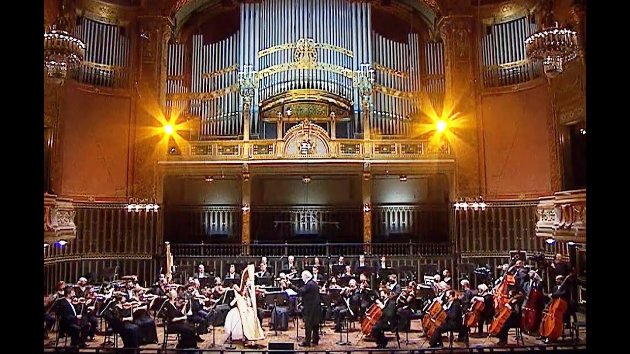 G. F. Händel   Concerto in B-Flat Major Op. 4 No. 6   performs Zarina Zaradna harp  (10 years)