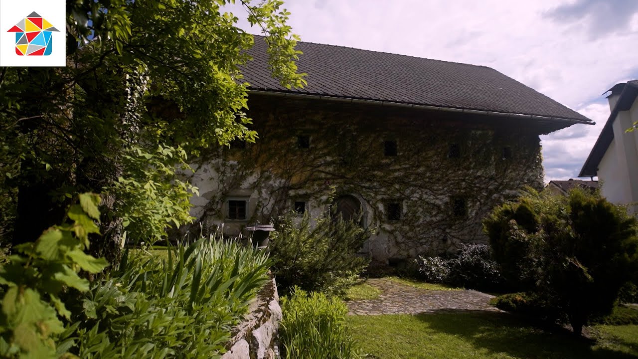 Ambienti Tv Show - Domačija na Gorenjskem, opremljena z restavriranim pohištvom. / Antika Ferjan