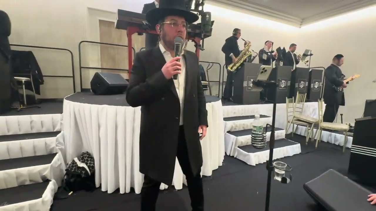 Shmilovitz & Herzog Wedding | Singer Kalmy Schwartz | Yossi Shtendig on the keys | First Dance