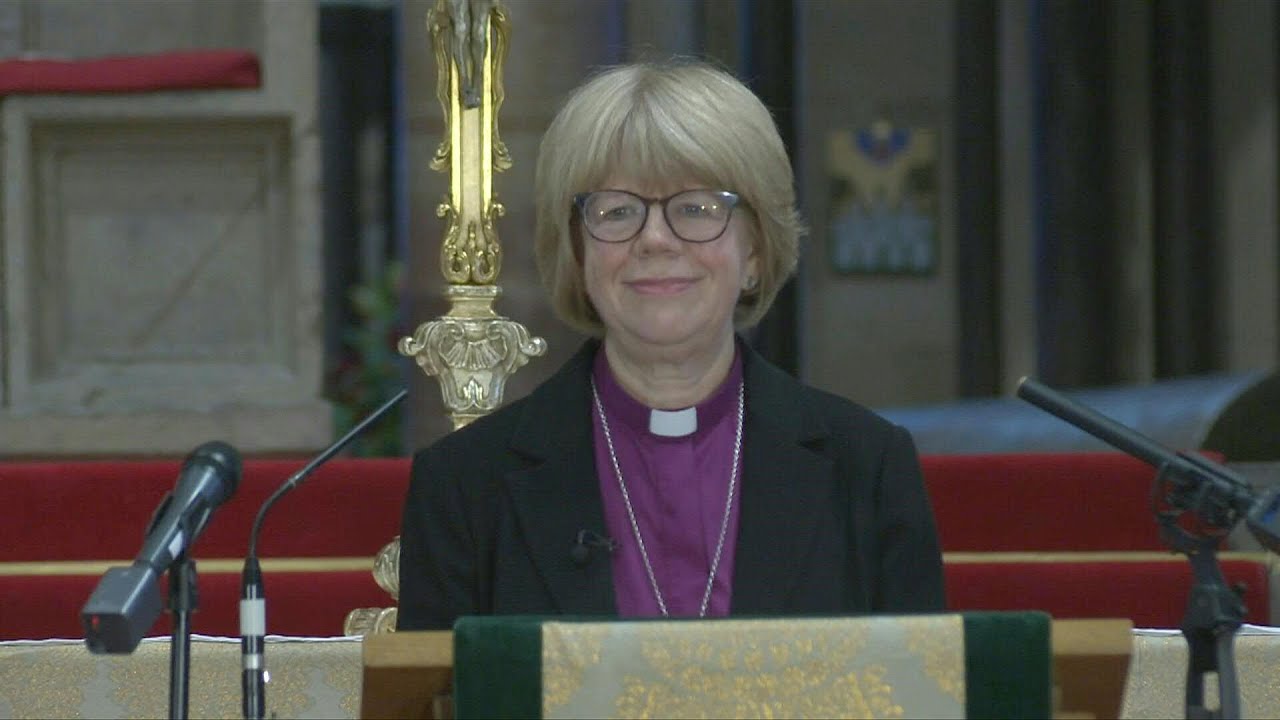 Sarah Mullally, a primeira mulher nomeada chefe da Igreja Anglicana | AFP