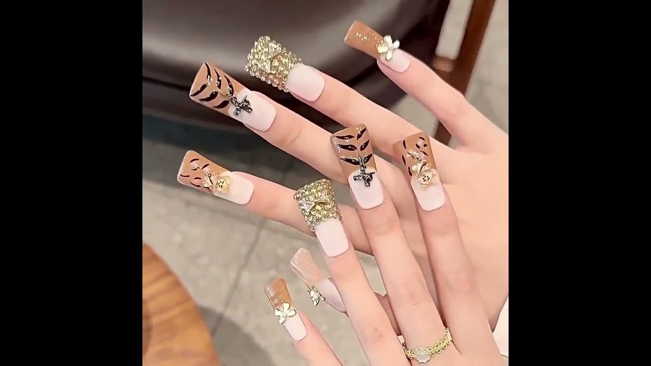 Design #30 #nails #handmadenails #nailart #handmadepressonnails #nailinspo #2022nails #naildesigns