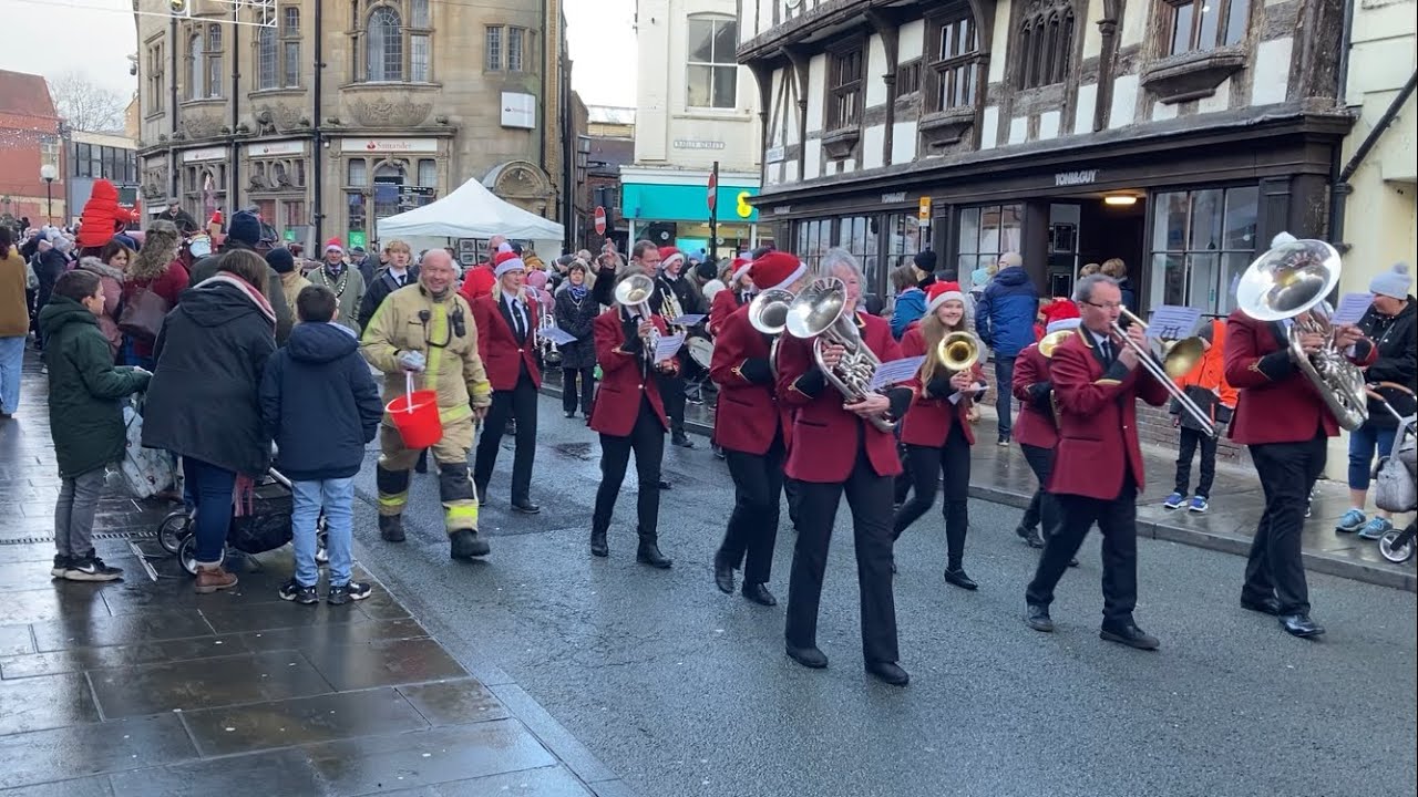 An Enjoyable Time In Oswestry For The Christmas Parade