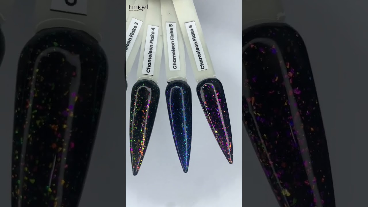 Chameleon Flake Top Coat brings burst of colors to your nails! 💅 😍