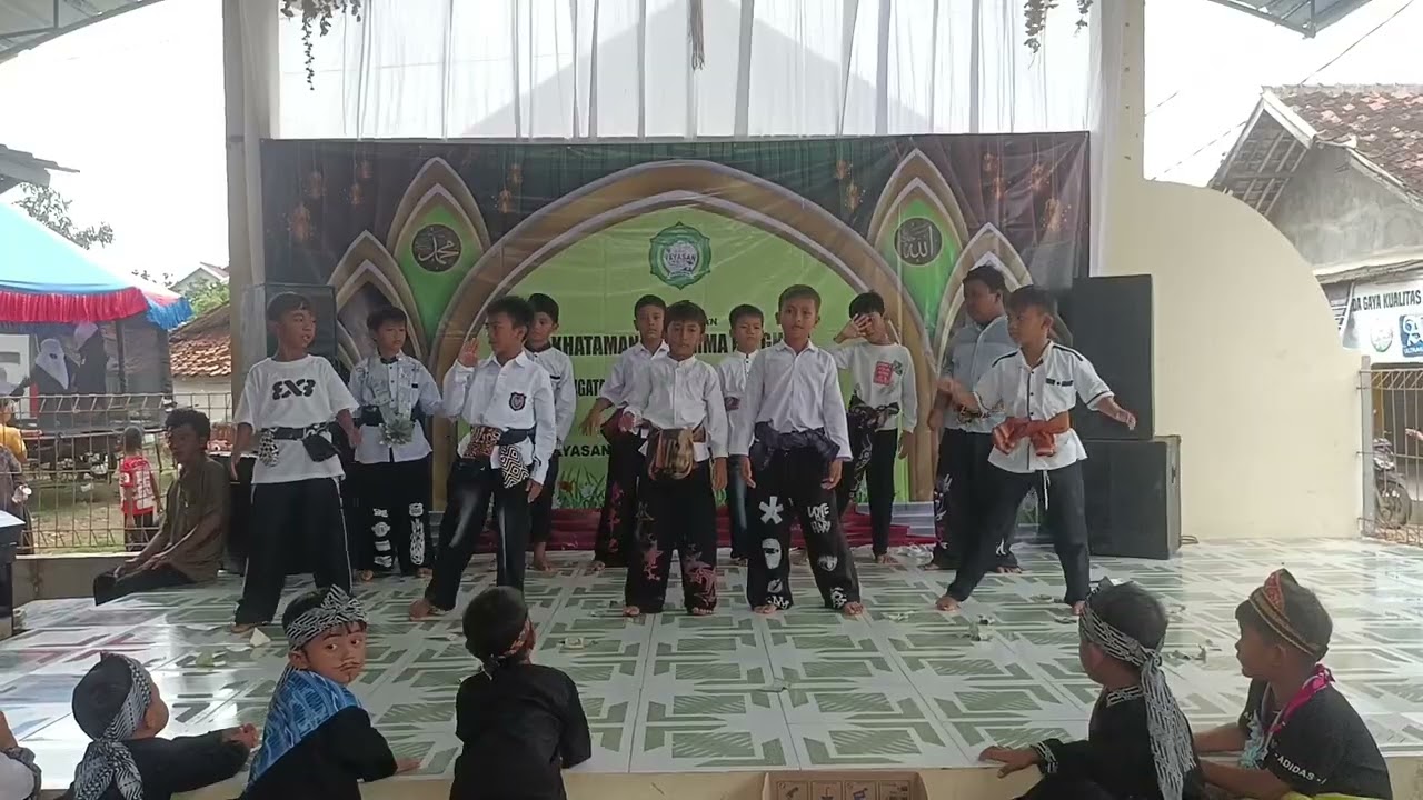 Tarian Jangan Tunggu Lama lama dan Tor Monitor
