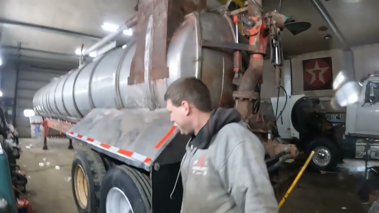 Tractor trailer manure tanker repairs