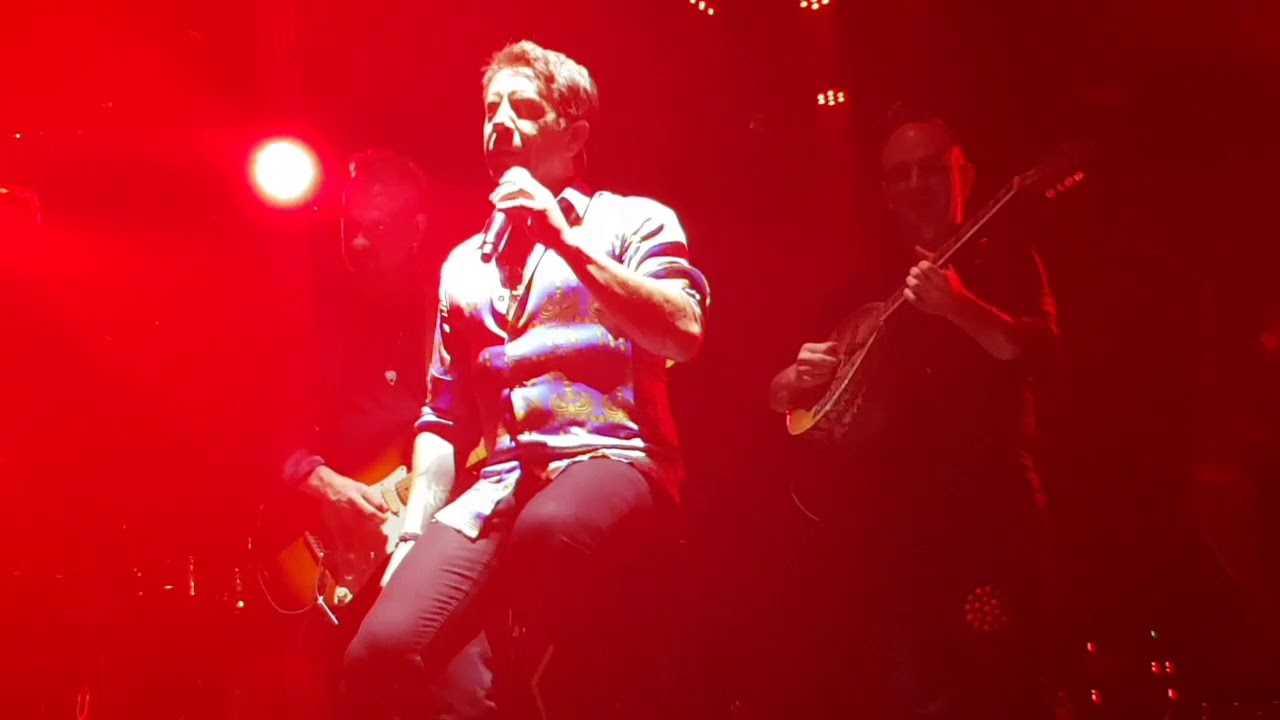 Αν Κάνω Άτακτη Ζωή/Τελειώσαμε  -  Γιώργος Μαζωνάκης @ Έναστρον  2018-19