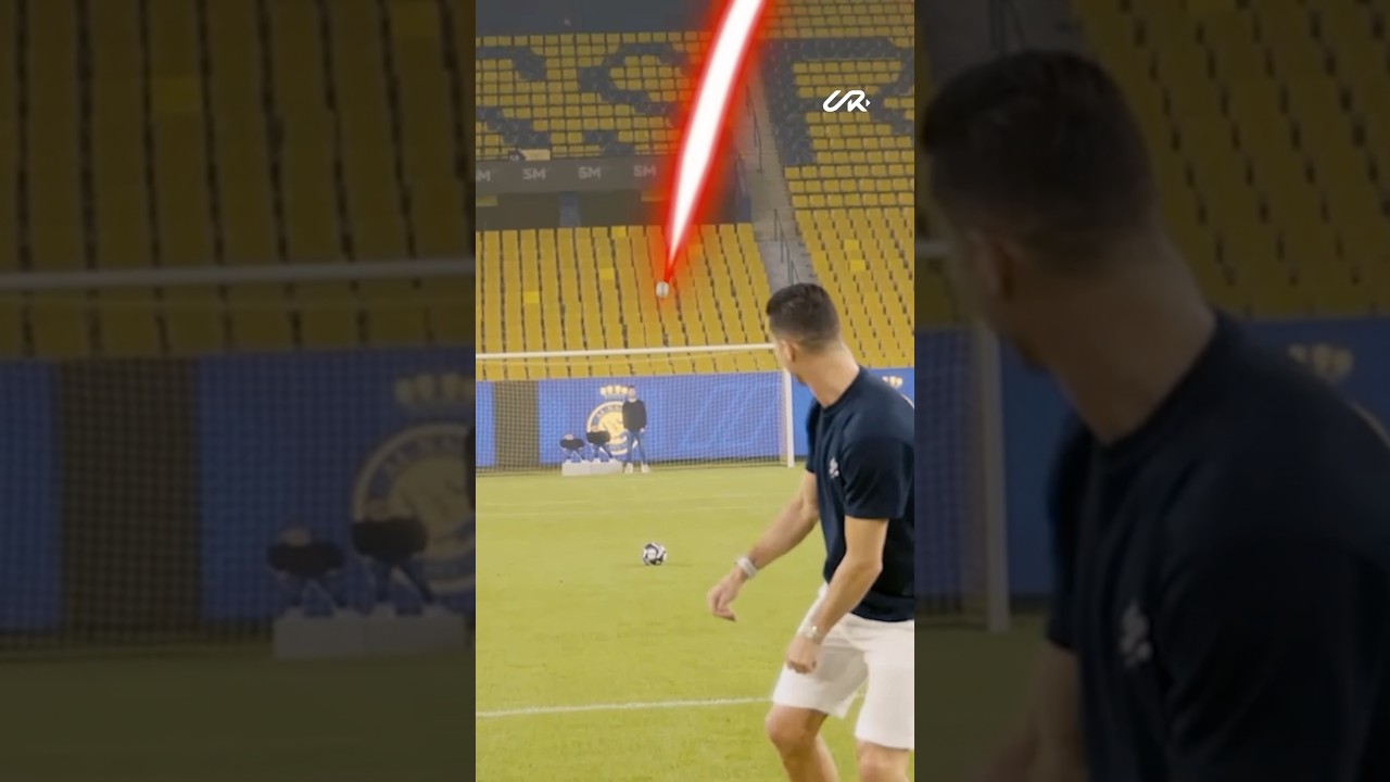 Najdziwniejszy strzał Cristiano Ronaldo!