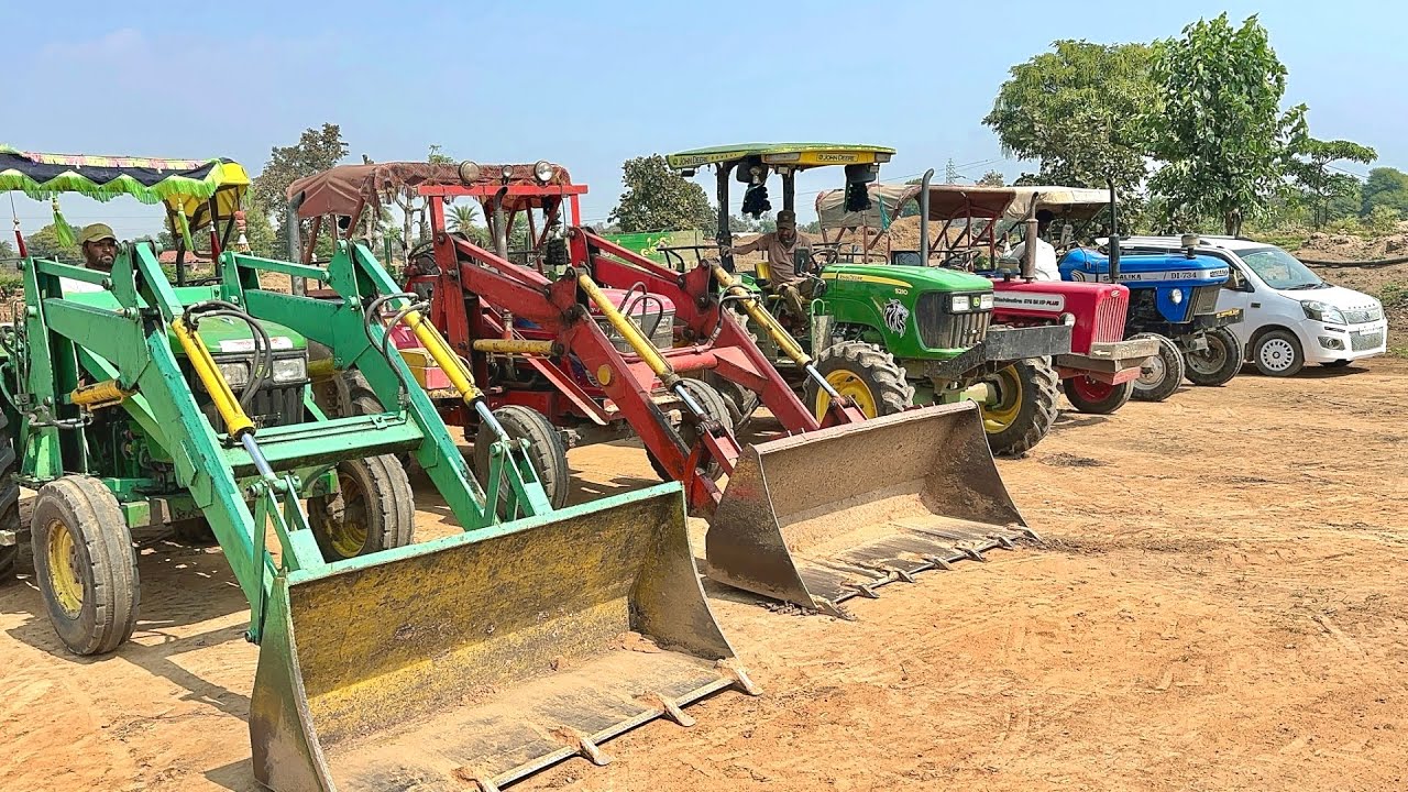 Mahindra Arjun 605 Loader Loading Mud 3 Tractor&rsquo;s With Trolley Fully Sonalika  and Mahindra 575