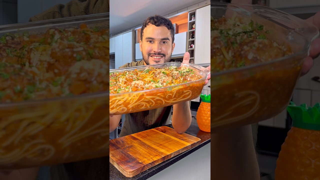 👵 Comida de Vó: Macarrão à bolonhesa com almôndegas 