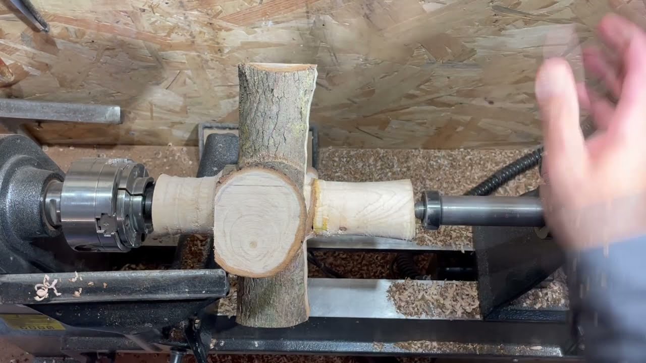 Woodturning :a crazy experience with logs