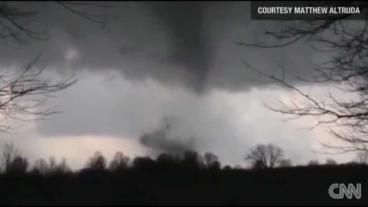 Tornado en Dexter, Michigan Estados Unidos amateur video (16/3/12) HD