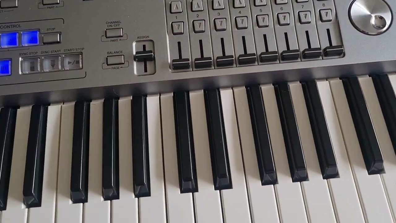 Yamaha Tyros 5 e Ketron Sd7 Explicando a sonoridade dos ritmos internos.