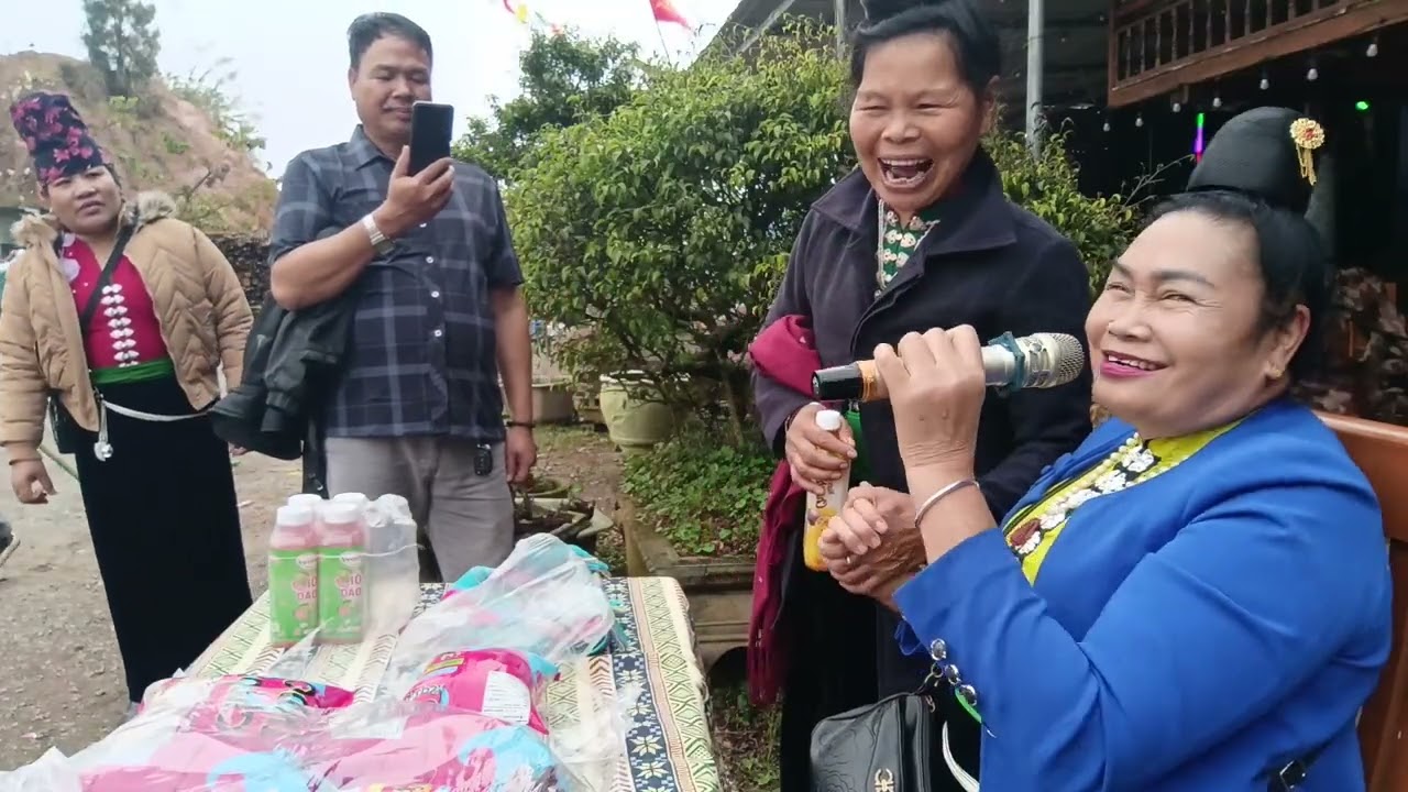 Lương song _ mới pi nong tọt cón khẩu vong mì quà tặng pi nọng 