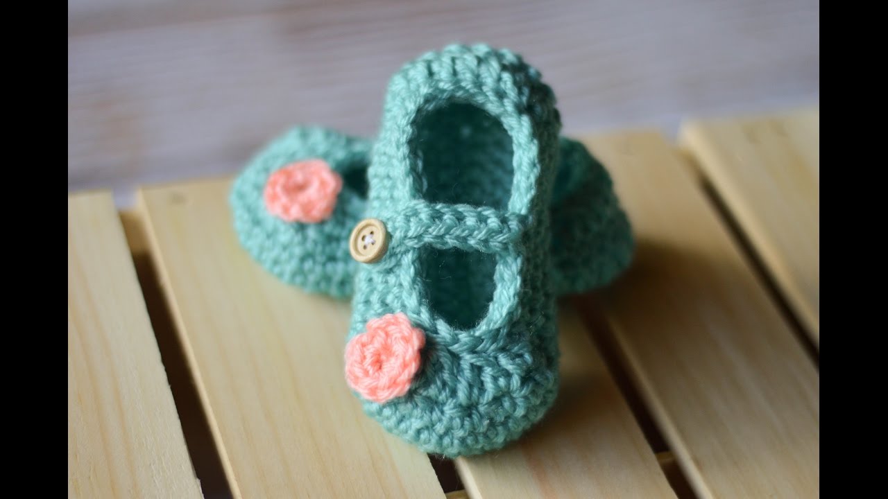 Little Dot Mary Janes Crochet Pattern