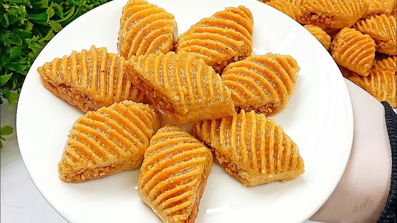لو عندك سميد❗اعملي حلوى سهلة و سريعه تنافس الهريسه والبسبوسه 👌 بدون بيض ولا زبدة ولا حليب