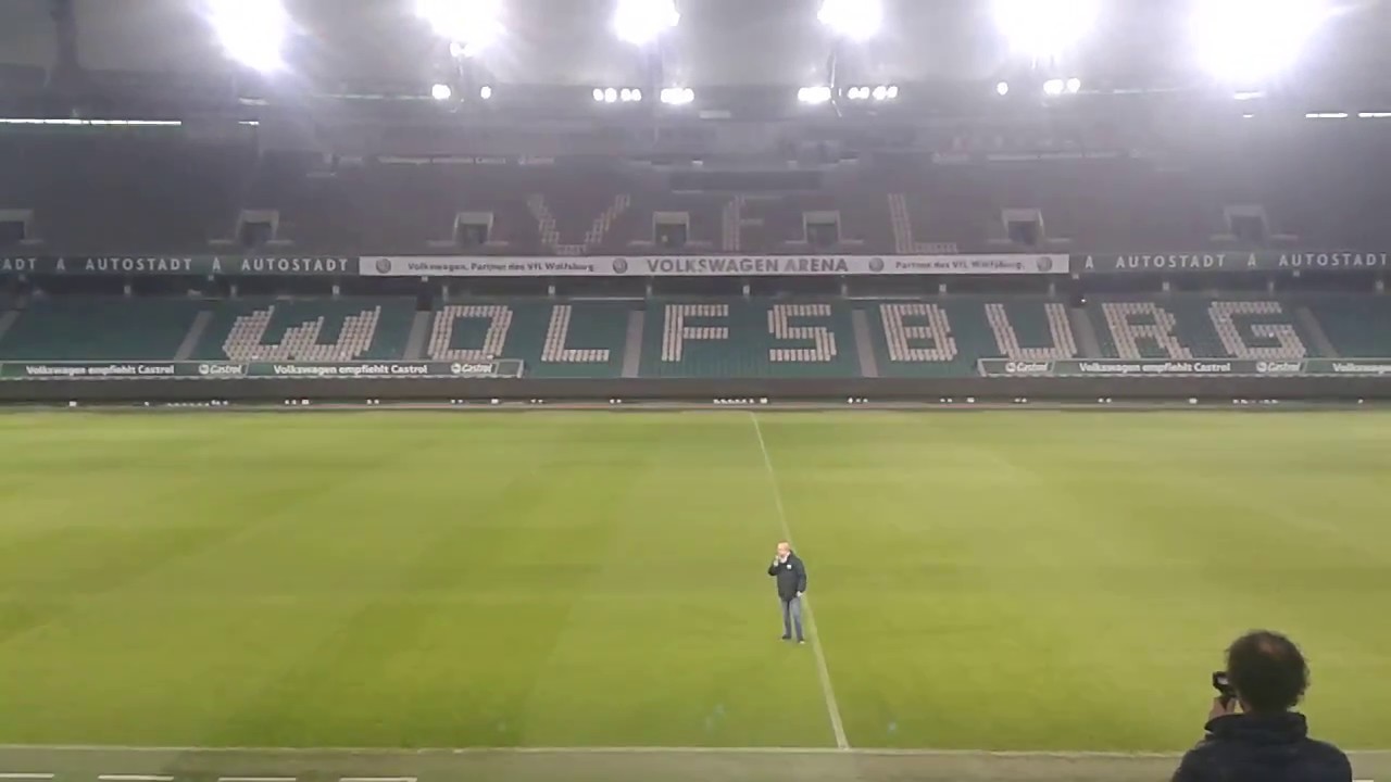 Neue LED-Technik in der Volkswagen Arena