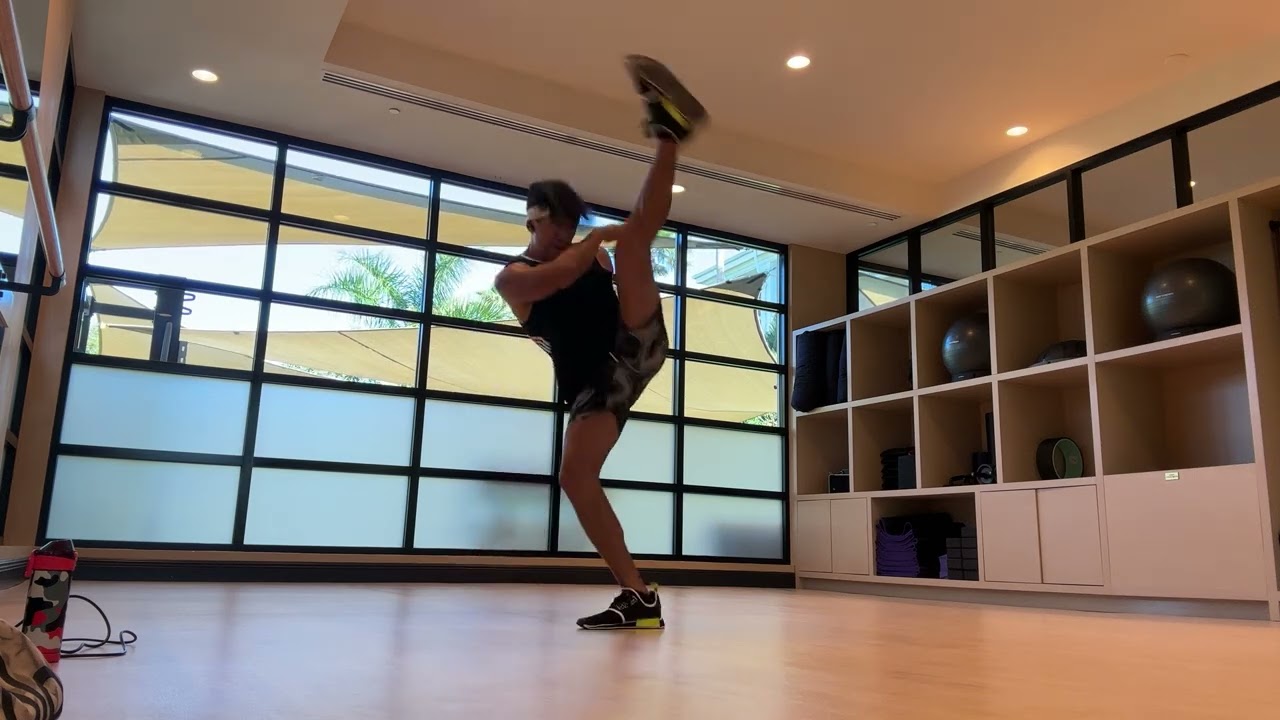 Working the lead punches freestyle combos