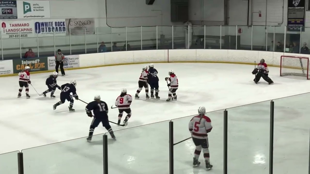Yarmouth/Freeport girls hockey wins North regional title over Edward Little co-op, 3-1