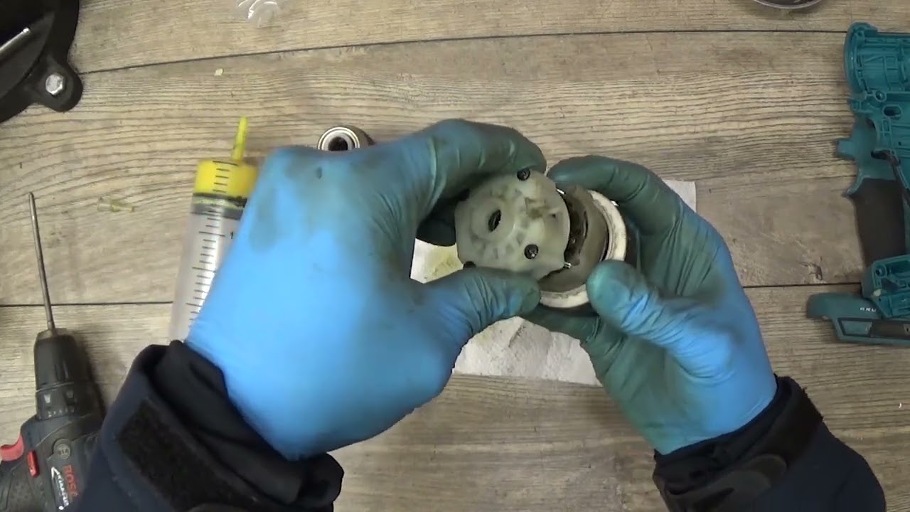 Avoid Costly Mistakes: Removing Stubborn and Broken Chucks with Makita DDF485 Drill