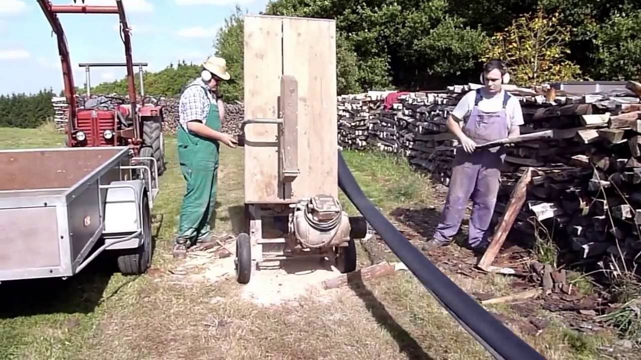 2016 Bautz an der Säge